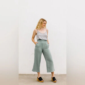 Miou Muse  Soft Grey Capri Pants - Size S